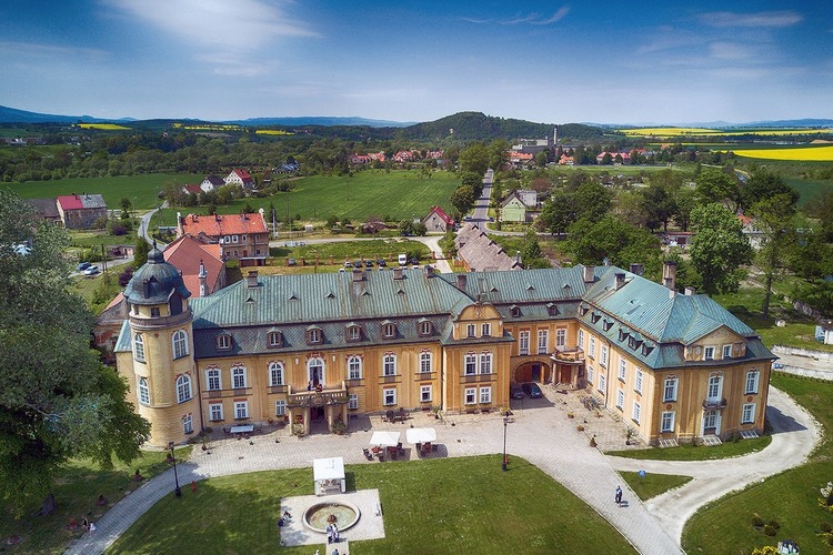Oáza míru ve válce – objevujeme zámek Żelazno