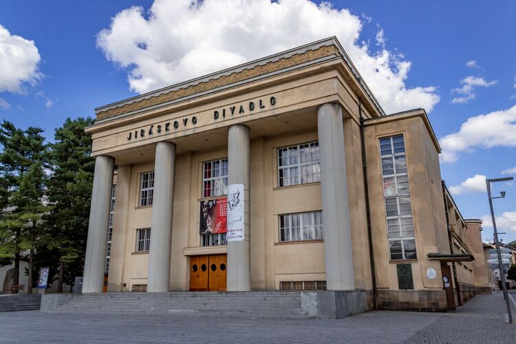 Komentované prohlídky Jiráskova divadla